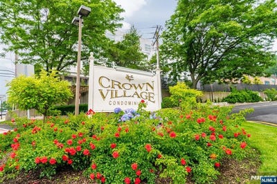 /international/us/400-crown-court-edgewater-nj-110108410164/