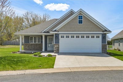 /international/us/31023-magnolia-ridge-way-lindstrom-mn-110107874929/