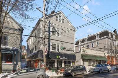 /international/us/374-wickenden-street-providence-ri-110105272406/