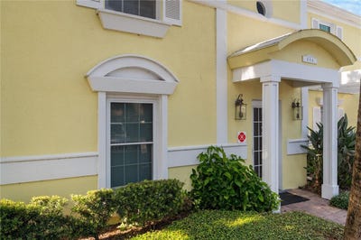 /international/us/111-seahorse-drive-se-st-petersburg-fl-110109842362/