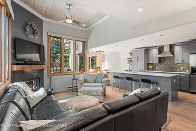 /international/us/384-fawn-court-snowmass-village-co-110108637830/
