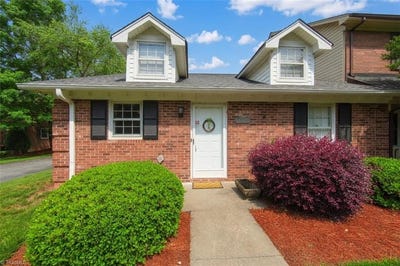 /international/us/136-chrisfield-circle-winston-salem-nc-110107932742/