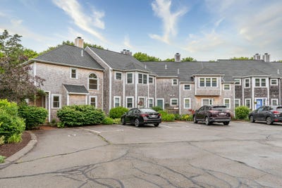 /international/us/17-harbor-hill-drive-bourne-ma-110100319410/