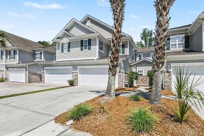 /international/us/5150-trump-street-north-charleston-sc-110107196284/