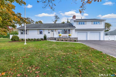 /international/us/49-sunrise-avenue-trumbull-ct-110120460135/