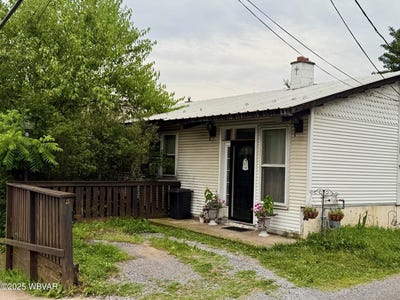 /international/us/61-w-houston-avenue-montgomery-pa-110100801907/
