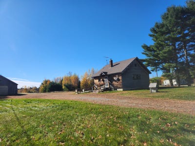/international/us/70-clark-road-kenduskeag-me-110120769009/