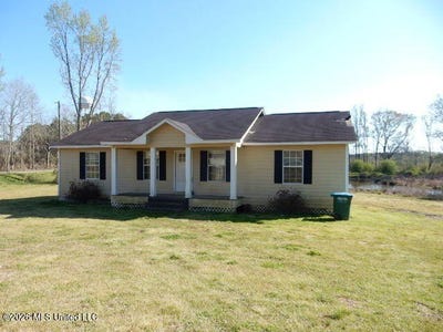 /international/us/151-barkwood-road-carthage-ms-110107048142/