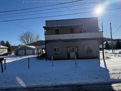 /international/us/11001-charleston-road-red-house-wv-110105933913/