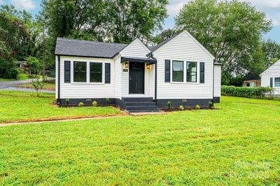 /international/us/1105-wildwood-road-ne-lenoir-nc-110101421819/?lang=fr