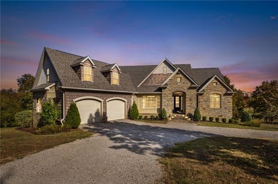 /international/us/1011-e-uniontown-street-van-buren-ar-110120737779/