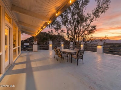 /international/us/16822-glenfall-avenue-palmdale-ca-110105109985/
