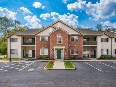 /international/us/208-shelbourne-forest-way-delaware-oh-110105636369/