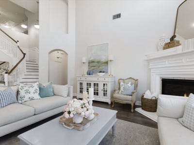 /international/us/3916-brook-wood-drive-mckinney-tx-110105700201/
