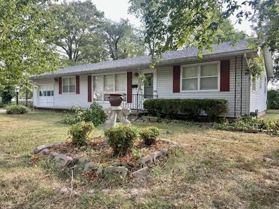 /international/us/204-state-street-greenfield-mo-110108025603/