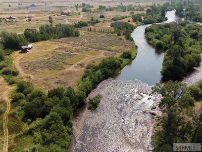 /international/us/3060-river-side-dr-chester-id-110106349240/