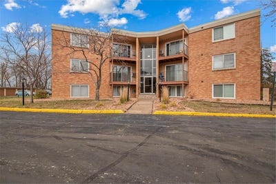 /international/us/9147-highway-55-golden-valley-mn-110097917420/