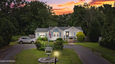 /international/us/207-lloyd-road-matawan-nj-110100616124/