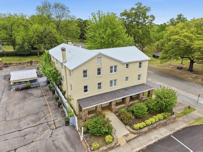 /international/us/122-e-main-street-heber-springs-ar-110107317525/