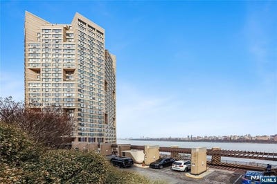 /international/us/7004-kennedy-boulevard-guttenberg-nj-110106719011/