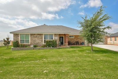 /international/us/7404-e-county-rd-96-midland-tx-110109037654/