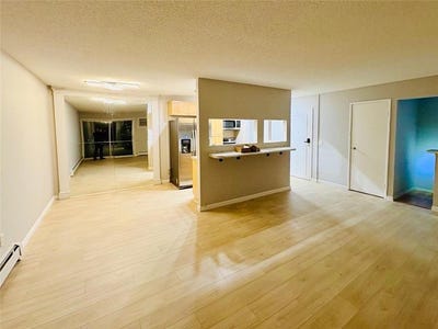 /international/us/12816-nicollet-avenue-burnsville-mn-110104551290/