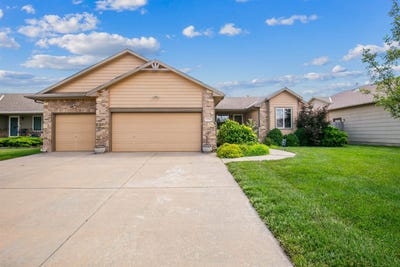 /international/us/14301-w-willoughby-cir-wichita-ks-110100853541/