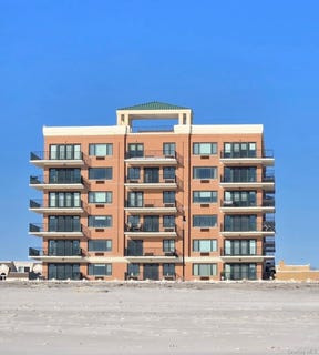 /international/us/260-w-broadway-long-beach-ny-110107487909/