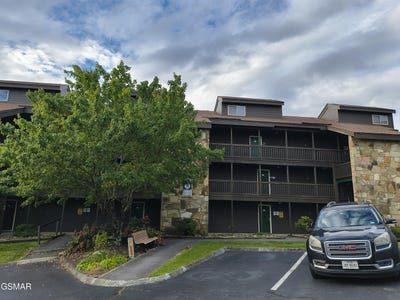 /international/us/1380-ski-view-drive-gatlinburg-tn-110102528598/