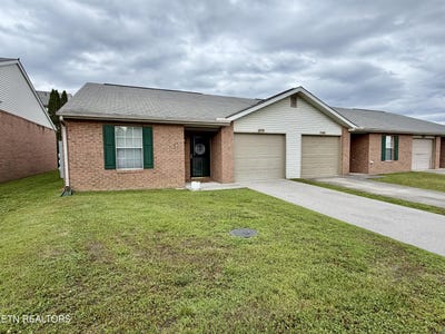 /international/us/8045-stablegate-way-powell-tn-110108357372/