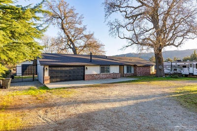 /international/us/28050-black-gold-way-tehachapi-ca-110119295863/