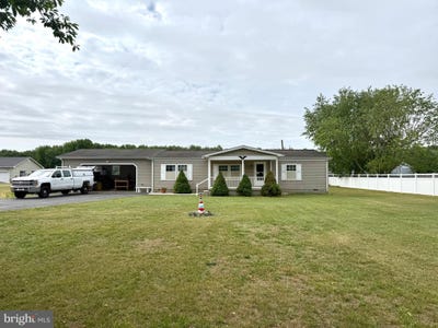 /international/us/2196-andrews-lake-road-felton-de-110108236954/