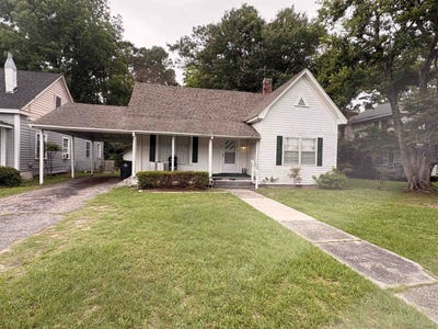 /international/us/319-n-main-st-mullins-sc-110108658999/
