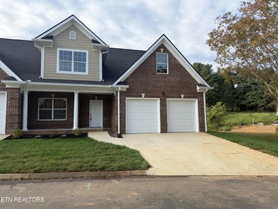 /international/us/2393-pauly-brook-way-knoxville-tn-110103249017/