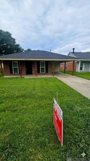 /international/us/8708-montclair-st-denham-springs-la-110107465795/