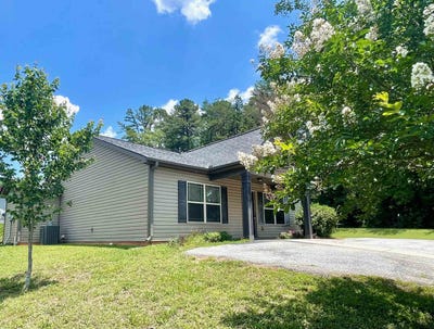 /international/us/12-bush-street-inman-sc-110108752827/