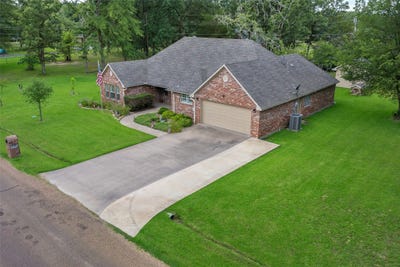 /international/us/109-castlewood-road-enchanted-oaks-tx-110108502608/