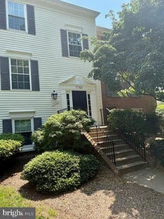 /international/us/7763-new-providence-drive-falls-church-va-110100338846/