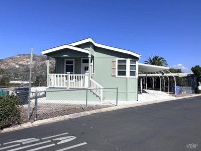 /international/us/10880-highway-67-lakeside-ca-110101238623/