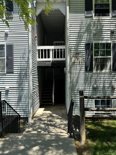 /international/us/7-lexington-hill-harriman-ny-110108500350/