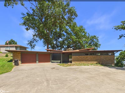 /international/us/2736-old-vineyard-road-keokuk-ia-110109397600/