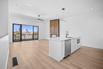/international/us/508-indianola-road-des-moines-ia-110106030346/