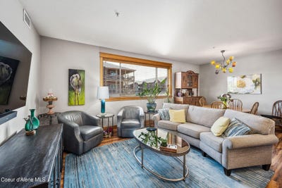 /international/us/2151-n-main-st-coeur-d-alene-id-110108444434/