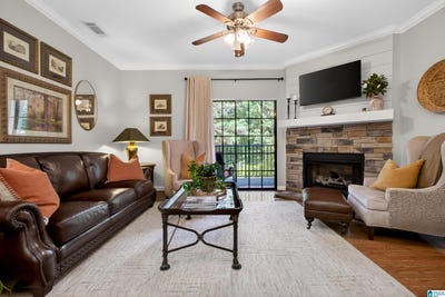 /international/us/203-sterling-oaks-drive-hoover-al-110108844710/