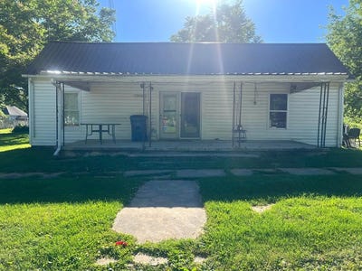 /international/us/210-s-2nd-street-browning-mo-110092459179/