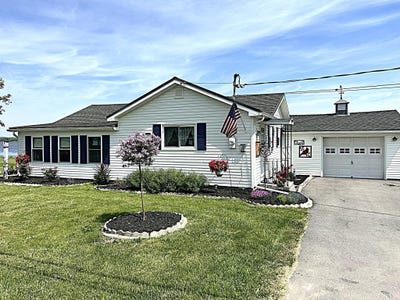 /international/us/3680-county-route-6-hammond-ny-110108582287/