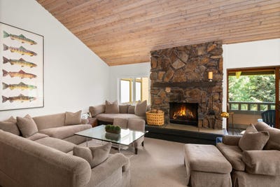 /international/us/569-wildflower-condo-dr-sun-valley-id-110100692132/