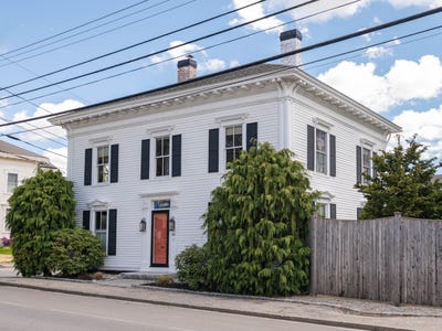 /international/us/997-washington-street-bath-me-110107955954/