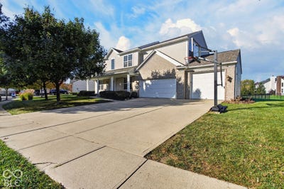 /international/us/11818-kittery-drive-fishers-in-110120752182/