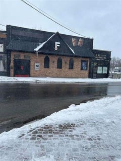 /international/us/4-main-massena-ny-110103302770/